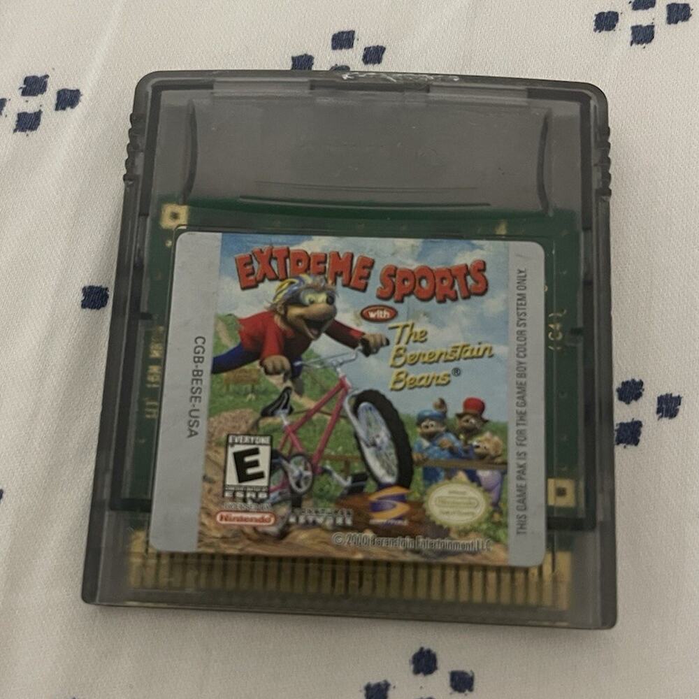 Sound Source Extreme Sports with the Berenstain Bears GBC E NTSC-U/C 2000